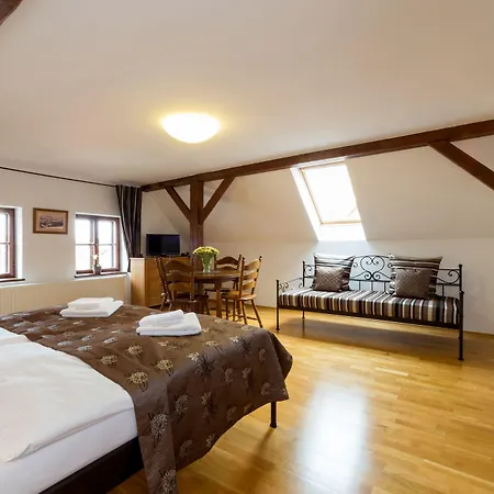 Krumlov Apartman *