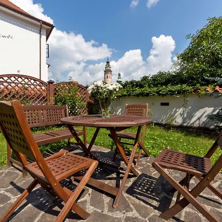 Krumlov Apartman *