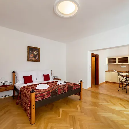 Krumlov Apartment *